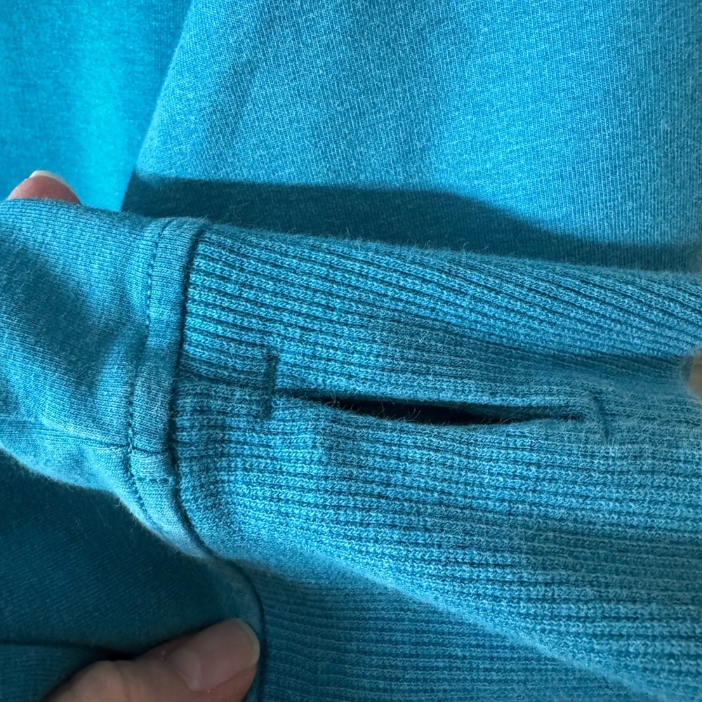 Lululemon Scuba Pullover
Heathered Blue Lagoon - Picture 11 of 11